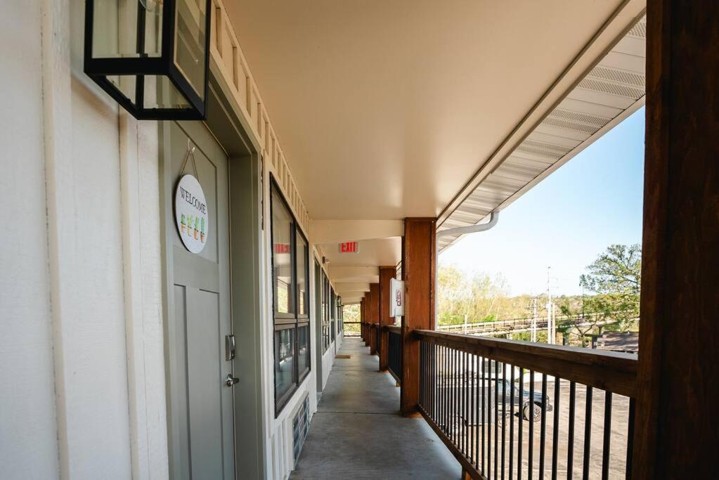 Pet Friendly Boho Condo With Pool--Fitness Center--Next To The Branson Landing--Close To Convention Center And Kanakuk Dış mekan fotoğraf