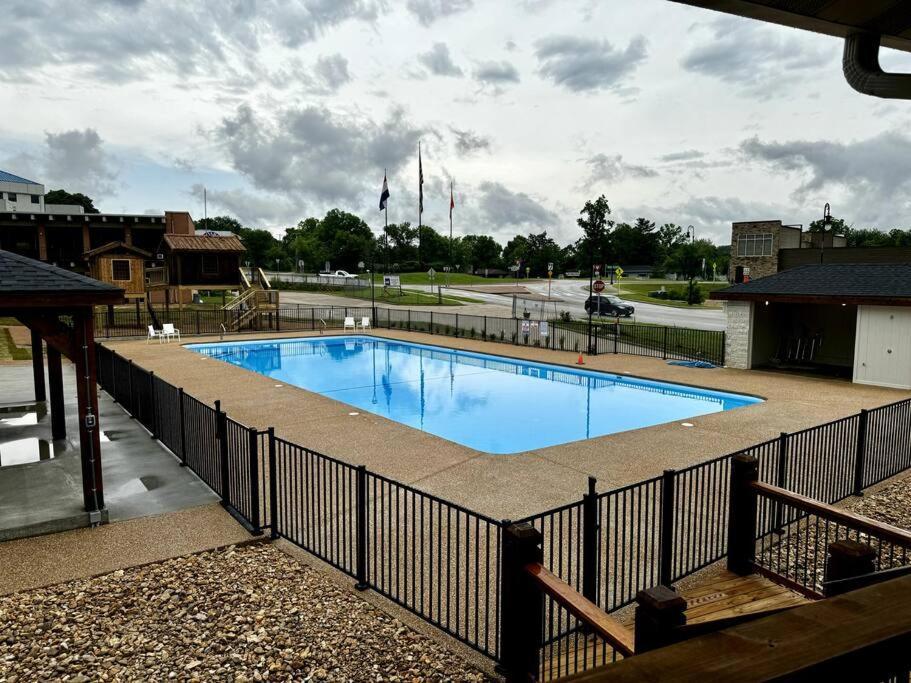 Pet Friendly Boho Condo With Pool--Fitness Center--Next To The Branson Landing--Close To Convention Center And Kanakuk Dış mekan fotoğraf
